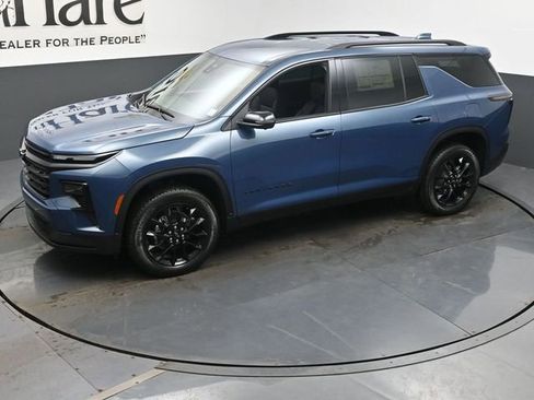 New 2026 Chevrolet Traverse LT w/ Midnight/Sport Edition AWD/4WD image 23