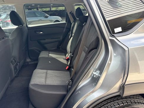 Used 2025 Nissan Rogue SV FWD image 14