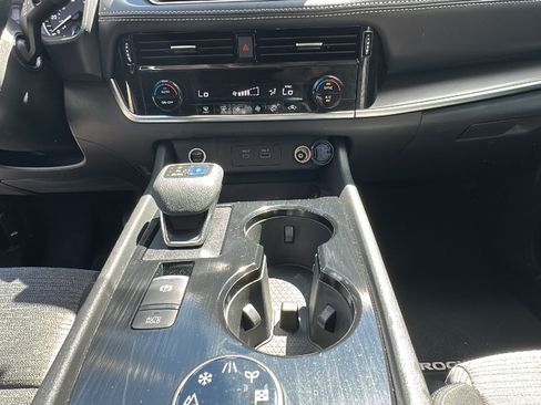 Certified 2021 Nissan Rogue SV AWD/4WD image 19