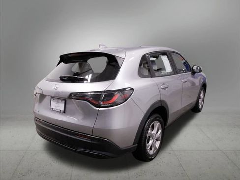 Certified 2024 Honda HR-V LX image 9