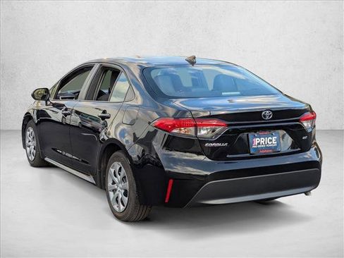 Certified 2025 Toyota Corolla LE image 8