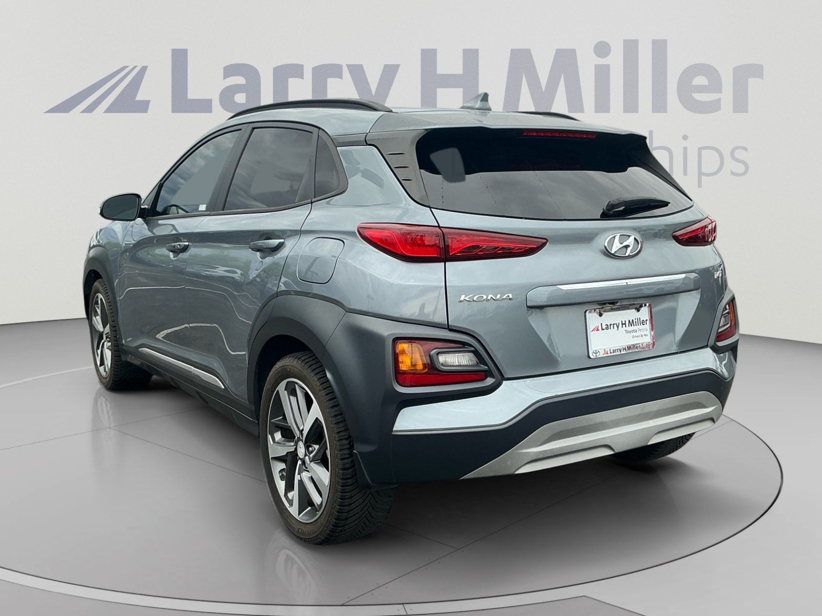 Used 2021 Hyundai Kona Limited FWD image 3