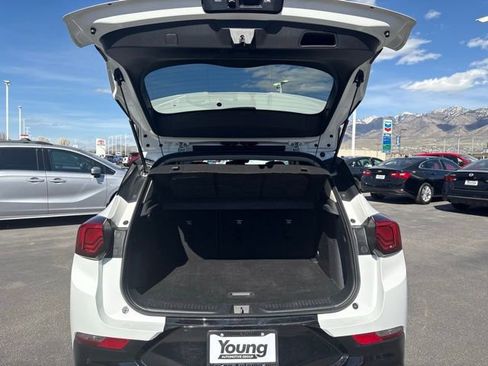 Used 2024 Buick Encore GX Sport Touring image 25