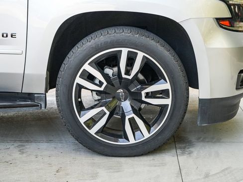 Used 2018 Chevrolet Tahoe Premier AWD/4WD image 11