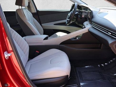 Used 2024 Hyundai Elantra Limited FWD image 29