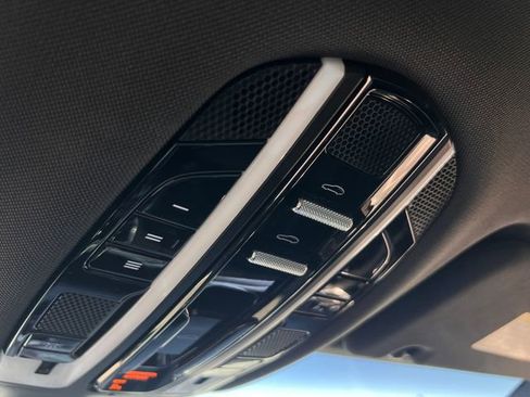 Used 2019 Porsche Panamera RWD image 31