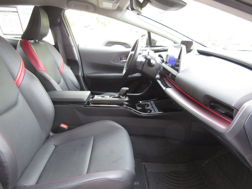 Certified 2024 Toyota Prius Prime FWD image 20