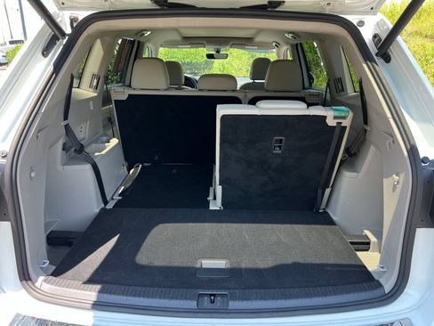 Certified 2023 Volkswagen Atlas SE w/ Panoramic Sunroof Package FWD image 15
