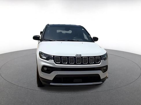 Used 2025 Jeep Compass Limited AWD/4WD image 4