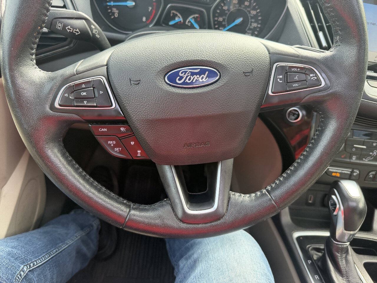 Used 2018 Ford Escape Titanium w/ Ford Safe & Smart Package AWD/4WD image 13