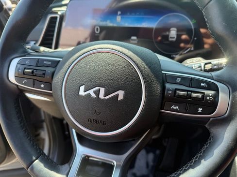 Used 2025 Kia Sportage SX AWD/4WD image 23