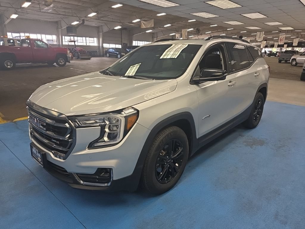 Certified 2022 GMC Terrain AT4 w/ Infotainment Package II AWD/4WD image 6