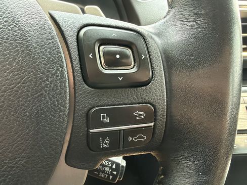 Used 2017 Lexus IS 300 AWD image 27