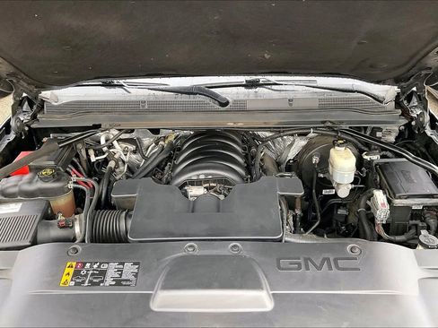 Used 2017 GMC Yukon XL Denali w/ Open Road Package AWD/4WD image 35