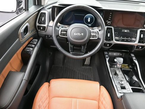 Used 2023 Kia Sorento SX Prestige image 14