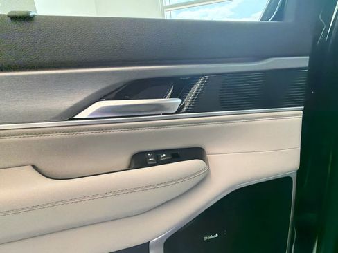 New 2026 Jeep Grand Wagoneer Limited AWD/4WD image 35