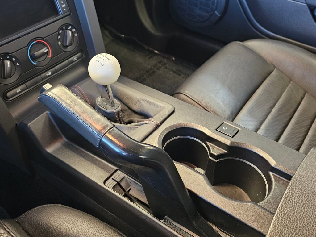 Used 2009 Ford Mustang Shelby GT500 RWD image 22