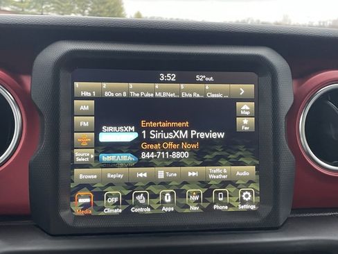 Used 2022 Jeep Wrangler Unlimited Rubicon w/ Cold Weather Group image 37