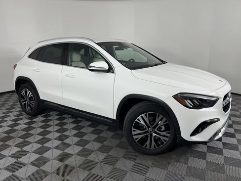 Used 2026 Mercedes-Benz GLA 250 4MATIC image 2