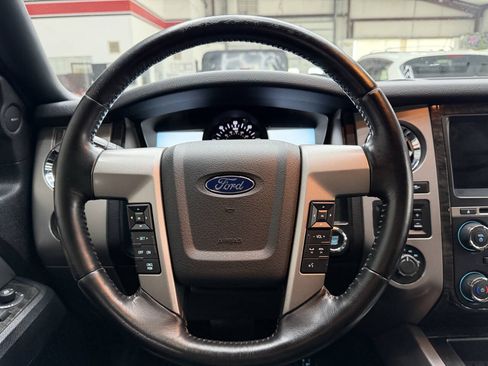 Used 2017 Ford Expedition Limited w/ Equipment Group 301A AWD/4WD image 23