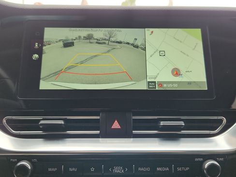 Used 2022 Kia Niro Touring Special Edition image 21