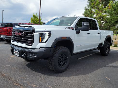 New 2025 GMC Sierra 2500 AT4X w/ AT4X AEV Edition image 4