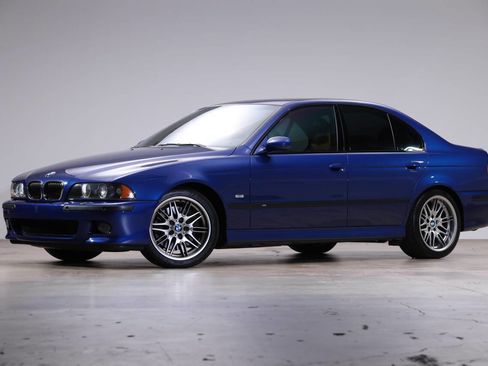 Used 2002 BMW M5 image 1