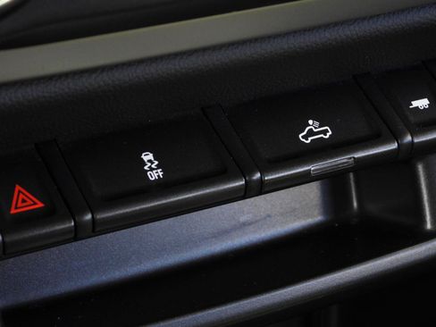 Used 2021 Chevrolet Colorado LT RWD image 79