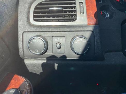 Used 2011 Chevrolet Silverado 1500 LTZ w/ LTZ White Diamond Edition image 35