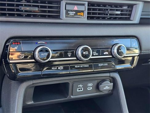 New 2025 Honda Pilot Touring image 28