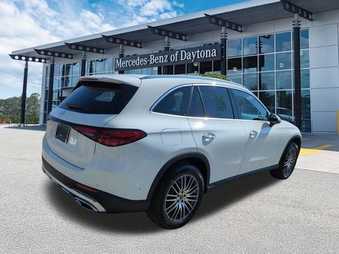 Used 2026 Mercedes-Benz GLC 300 image 4
