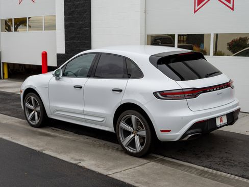Used 2022 Porsche Macan image 50