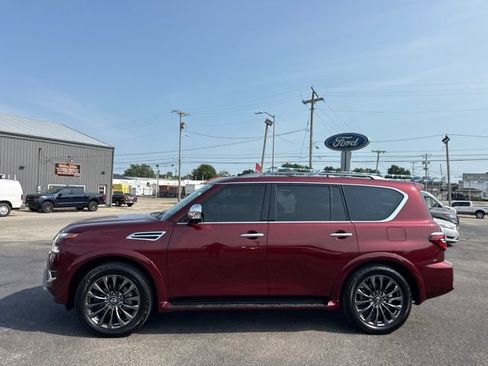 Used 2023 Nissan Armada Platinum w/ Cargo Package AWD/4WD image 2