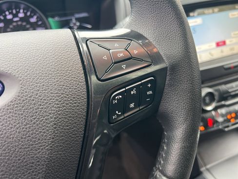 Used 2018 Ford Explorer XLT w/ Equipment Group 202A image 16