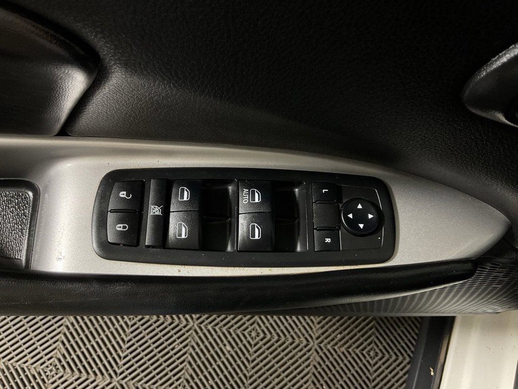 Used 2019 Dodge Journey SE w/ Premium Group AWD/4WD image 18