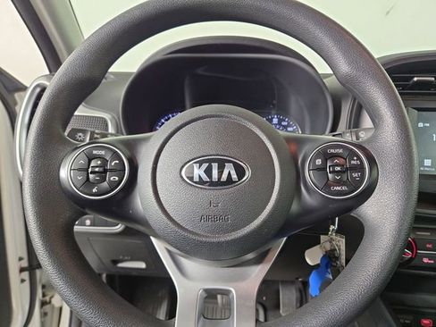 Certified 2021 Kia Soul S image 20