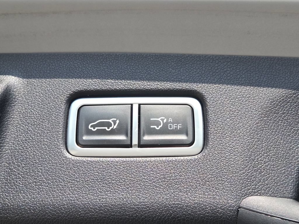 Used 2025 Kia Sorento SX AWD/4WD image 31