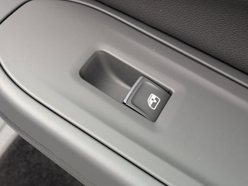 New 2026 Volkswagen GTI SE FWD image 34