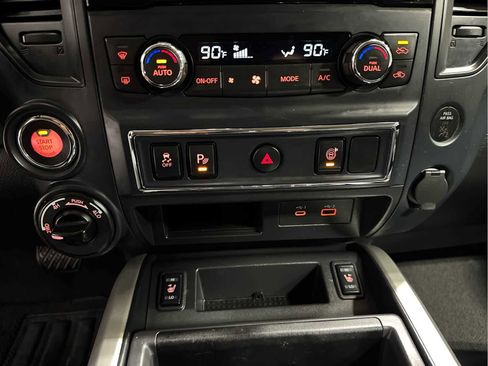 Certified 2024 Nissan Titan SV w/ SV Convenience Package image 19