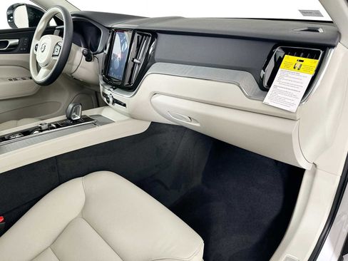 Certified 2025 Volvo XC60 T8 Plus w/ Protection Package Premier image 24