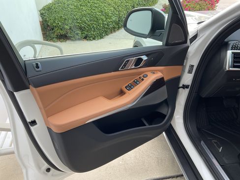 New 2026 BMW X5 sDrive40i w/ Premium Package image 8