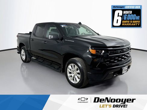 Used 2024 Chevrolet Silverado 1500 Custom AWD/4WD image 1