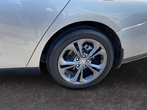 Used 2023 Honda Accord EX image 9