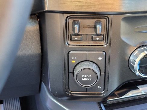 Used 2024 Ford F250 Lariat w/ Sport Appearance Package image 23