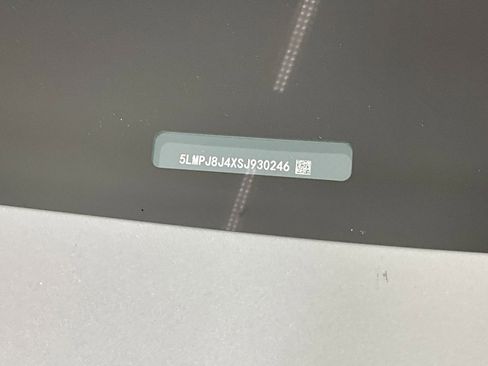 Used 2025 Lincoln Nautilus Premier image 30