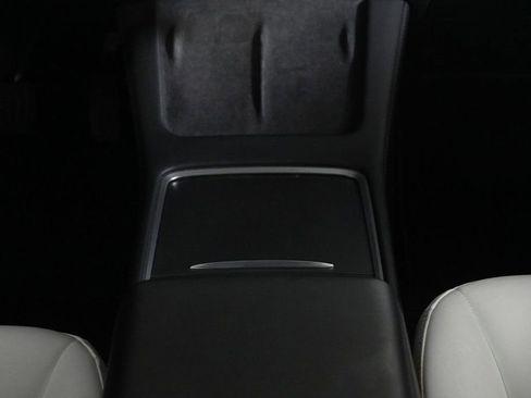 Used 2023 Tesla Model 3 Standard Range image 13