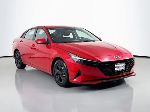 Used 2021 Hyundai Elantra SEL FWD image 4