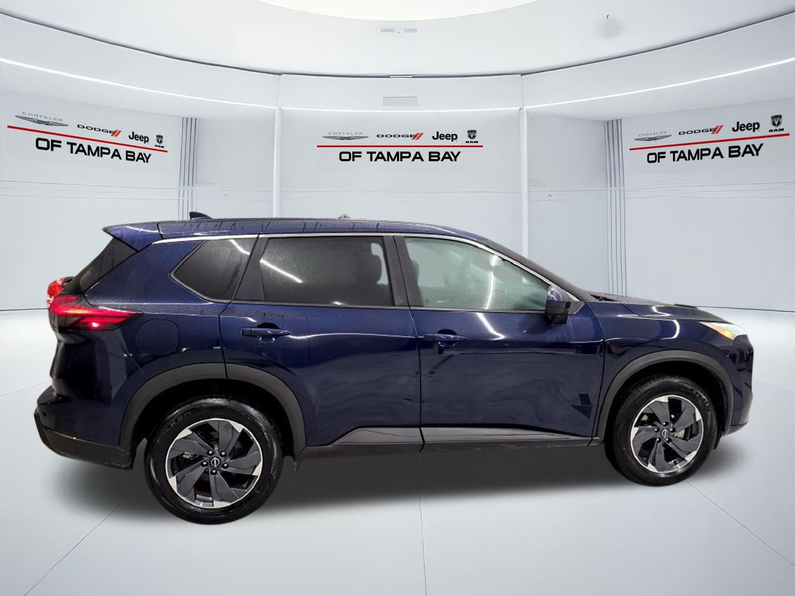 Used 2025 Nissan Rogue SV FWD image 7