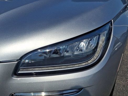 Certified 2023 Lincoln Corsair AWD image 9