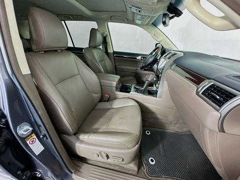 Used 2017 Lexus GX 460 Premium AWD/4WD image 29
